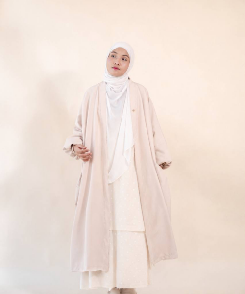 Tsuki Outer in Champagne