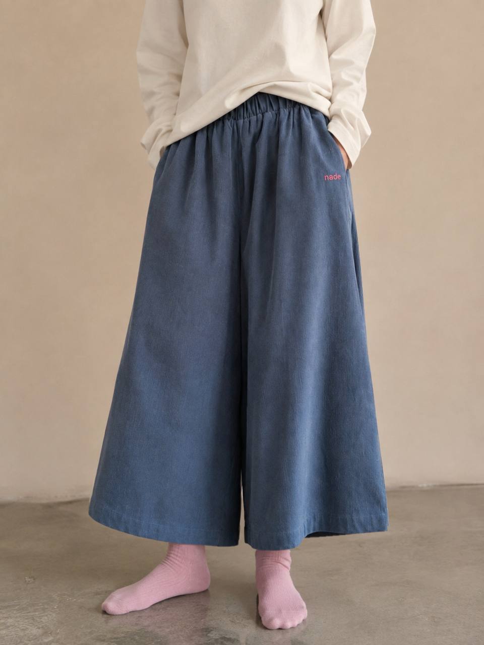 Molly in Slate - Image 2
