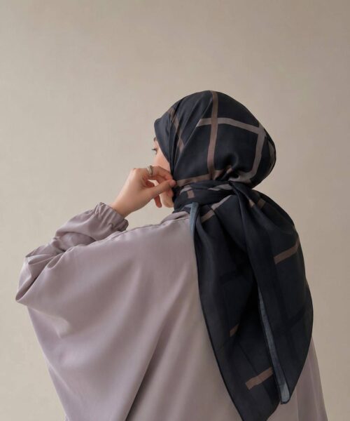 Alternative view of Kade Scarf in Midnight Doodle