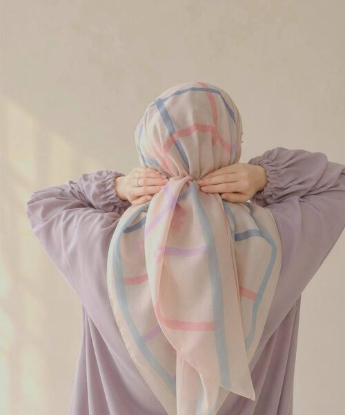 Alternative view of Kade Scarf in Vanilla Crayon