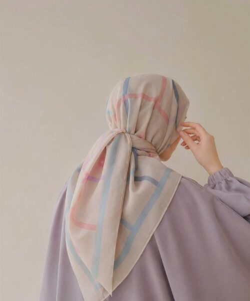Kade Scarf in Vanilla Crayon