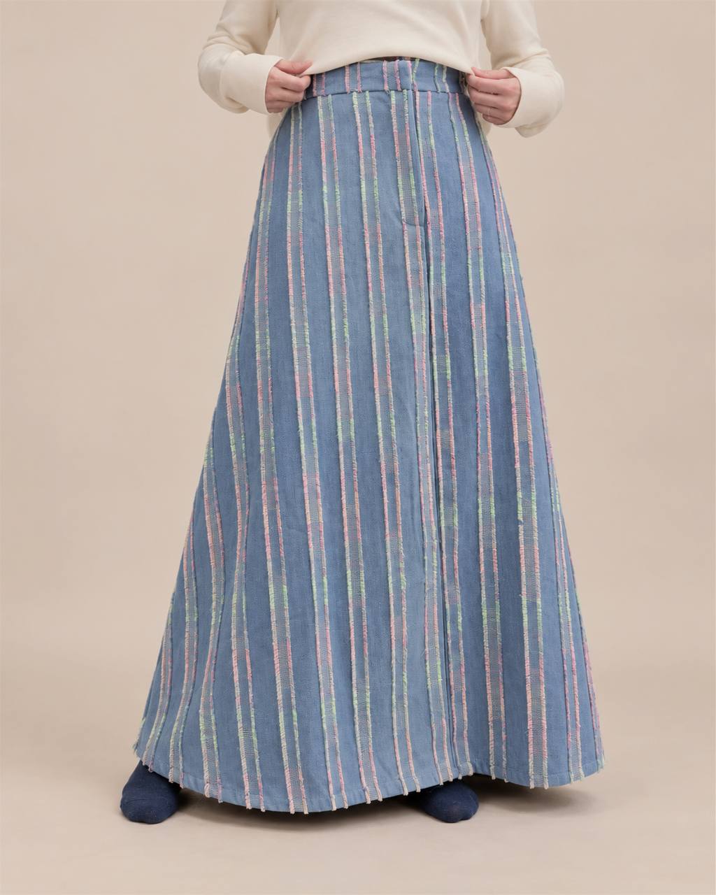 Tufted Skirt in Sky